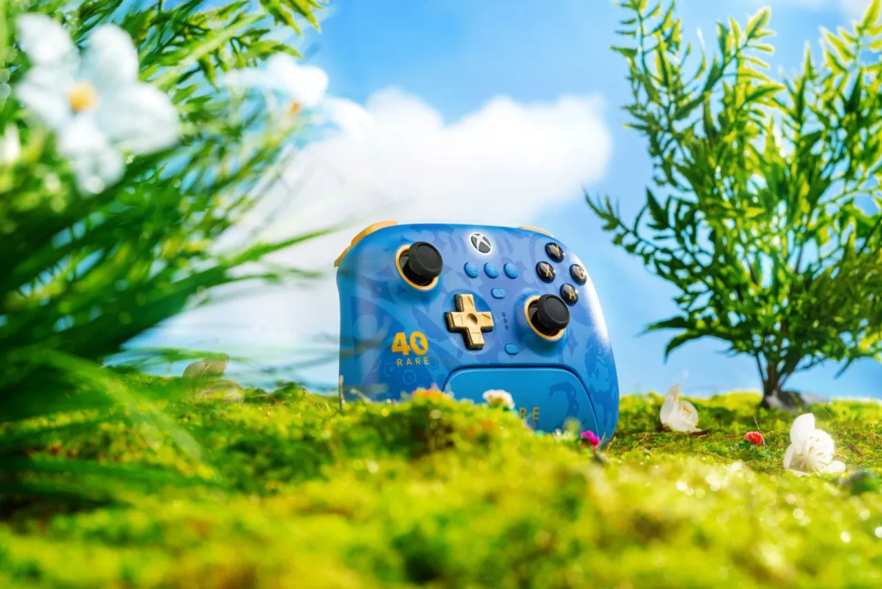 Image de l'article Rare fête ses 40 ans avec une manette Xbox collector signée 8BitDo