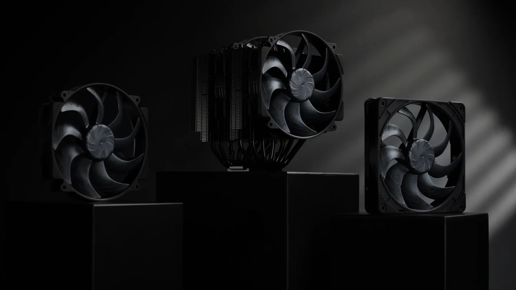 Image de l'article Noctua dévoile ses refroidisseurs Chromax.black : puissance et discrétion réunies
