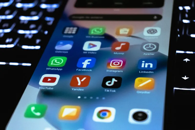 Image de l'articleLes réseaux sociaux interdits avant 15 ans en France, ce qui va changer dès la rentrée