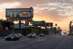 Image de l'article The Last House s’invite à Los Angeles avec une publicité Netflix avec de vrai humains dedans