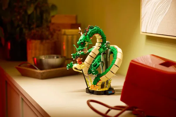 Image de l'articleLEGO officialise enfin le set Dragon Ball Shenron et Goku avec 1 764 pièces