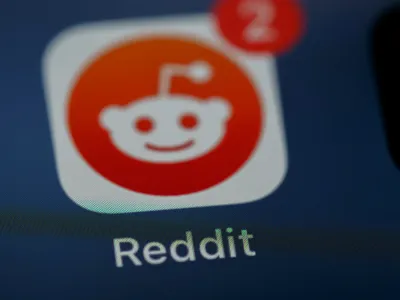 Image de l'article Reddit accuse l'IA de Google de faire chuter son trafic et prépare un changement majeur