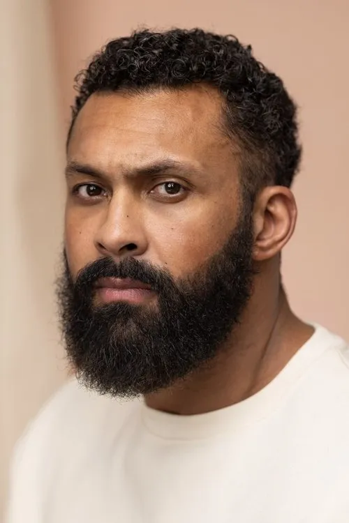 Image de l'acteur Chi Lewis-Parry