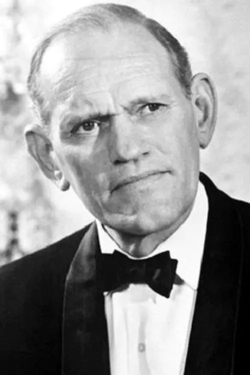 Image de l'acteur Harry Andrews