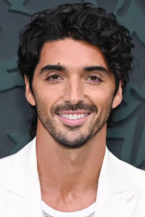 Image de l'acteur Taylor Zakhar Perez The Kissing Booth 3