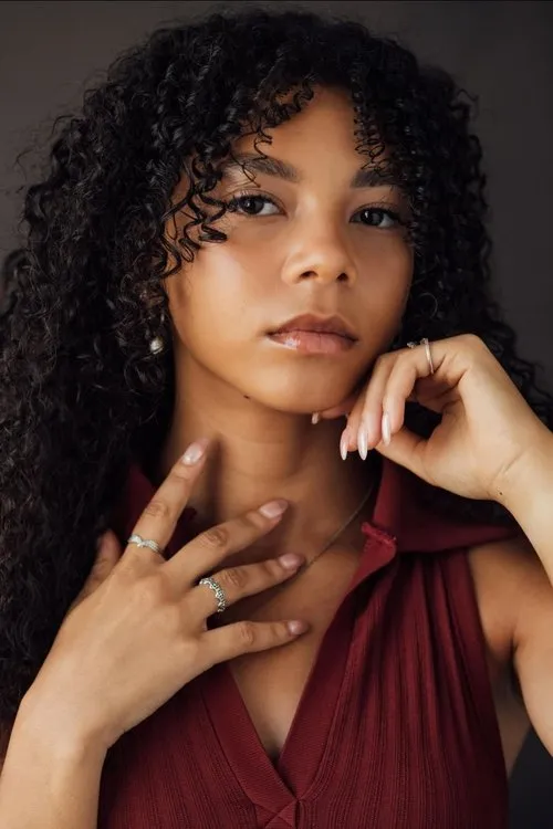 Image de l'acteur Simone Miller