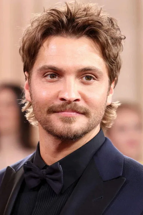 Image de l'acteur Luke Grimes Marshals: A Yellowstone Story