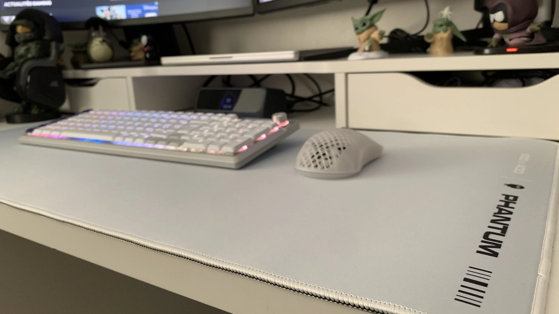 Test Phantum Gamma XXL, Strata Pearl et Alpha Withe des tapis de souris grand format qui mise sur la glisse et la sobriété