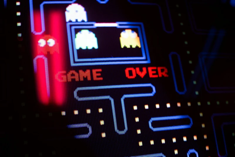 Image de l'article Comment rejouer aux classiques sur Google : Block Breaker, Snake, Pac-Man et Solitaire