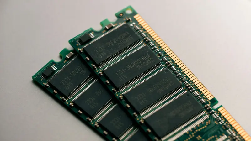 Image ASUS bientôt producteur de RAM ? La stratégie choc pour briser la pénurie de DDR5