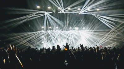 Image de l'article Jul au Stade de France : le concert qui va faire vibrer la France et l'Europe au cinéma