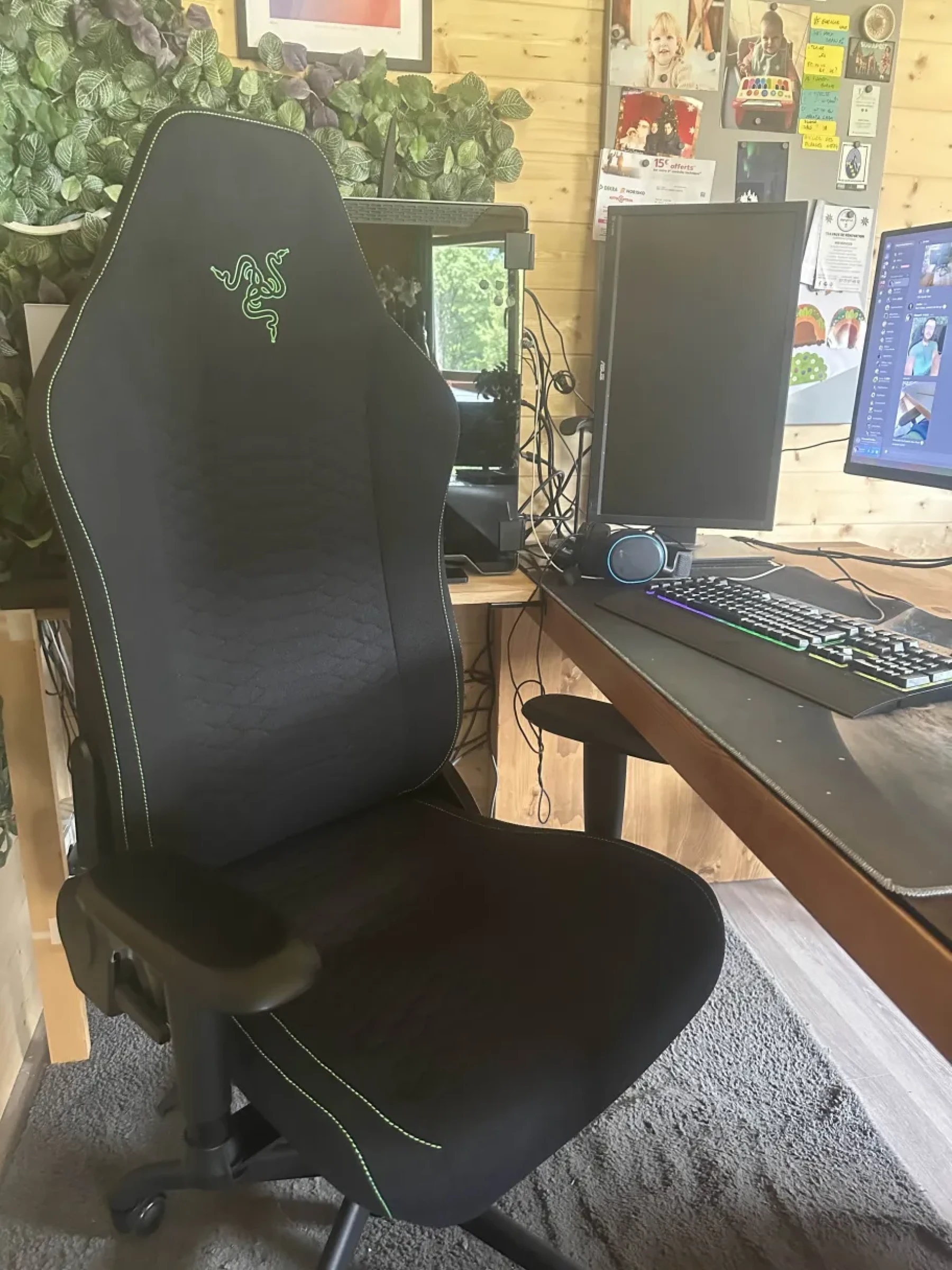 Razer Iskur V2 X Razer Iskur V2 X