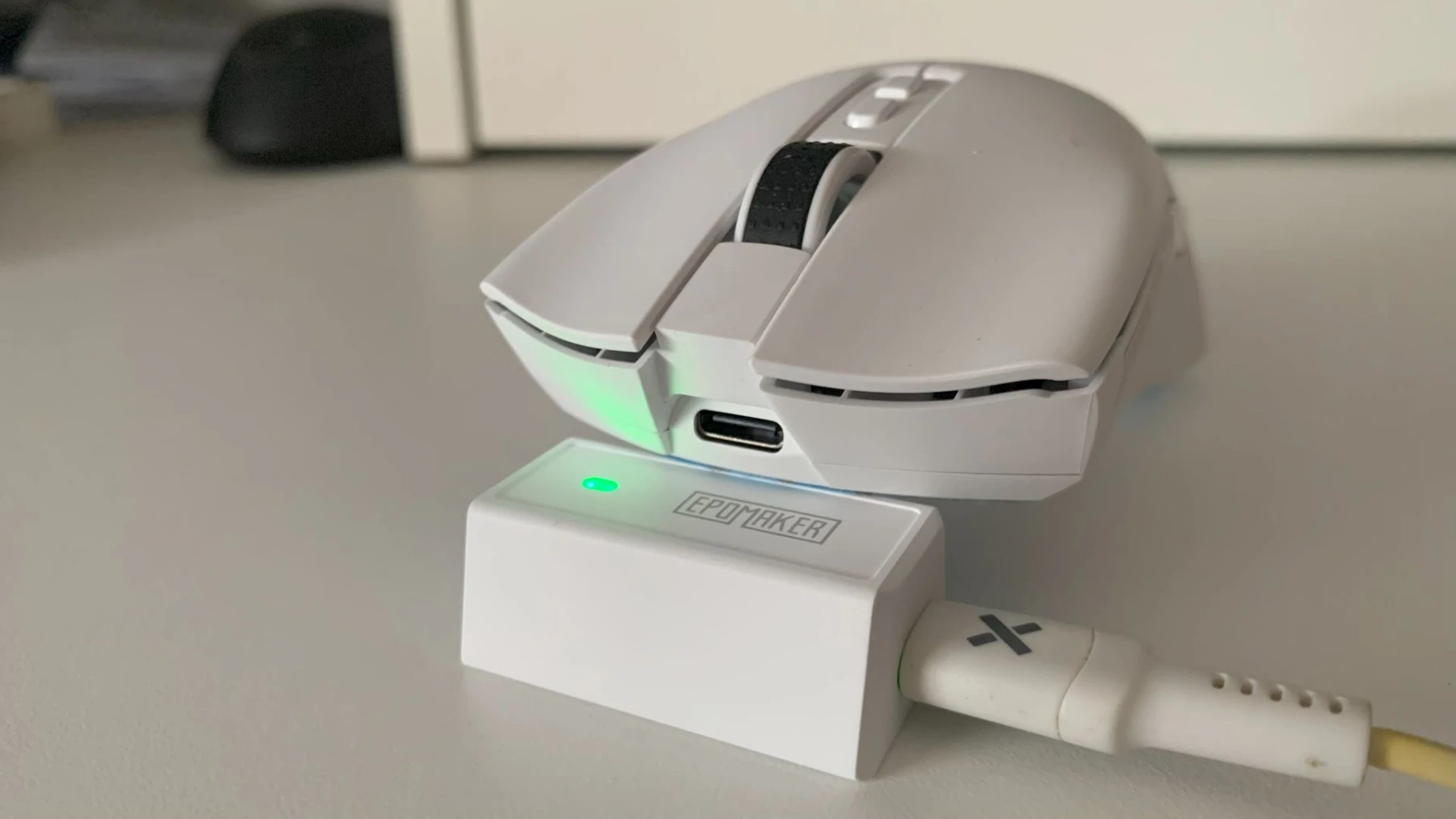 image de la souris Epomaker Click Mouse