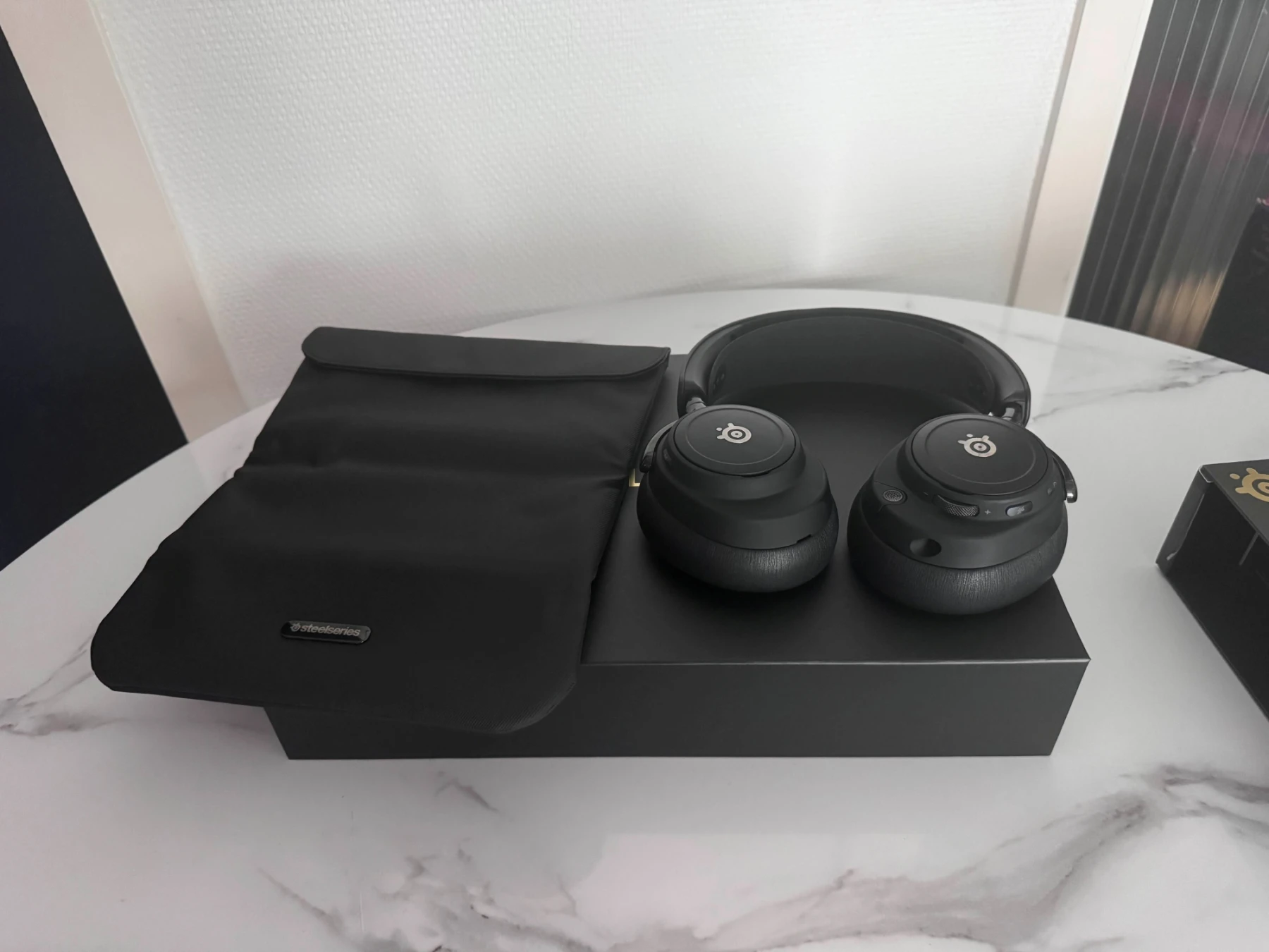 SteelSeries Nova Arctis Elitev SteelSeries Nova Arctis Elite