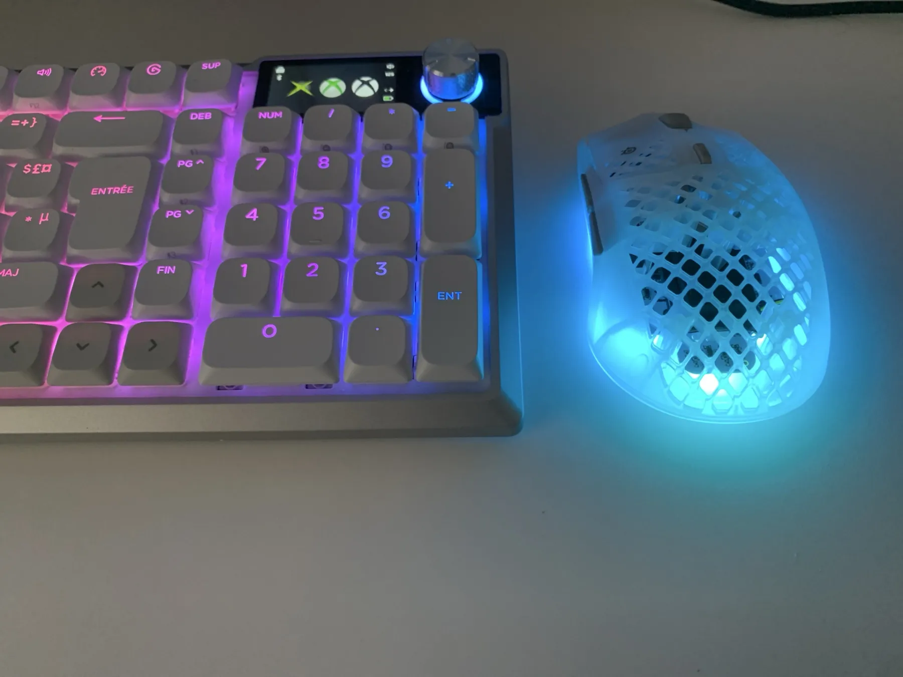 image de la souris SteelSeries Aerox 3 Wireless Gen 2