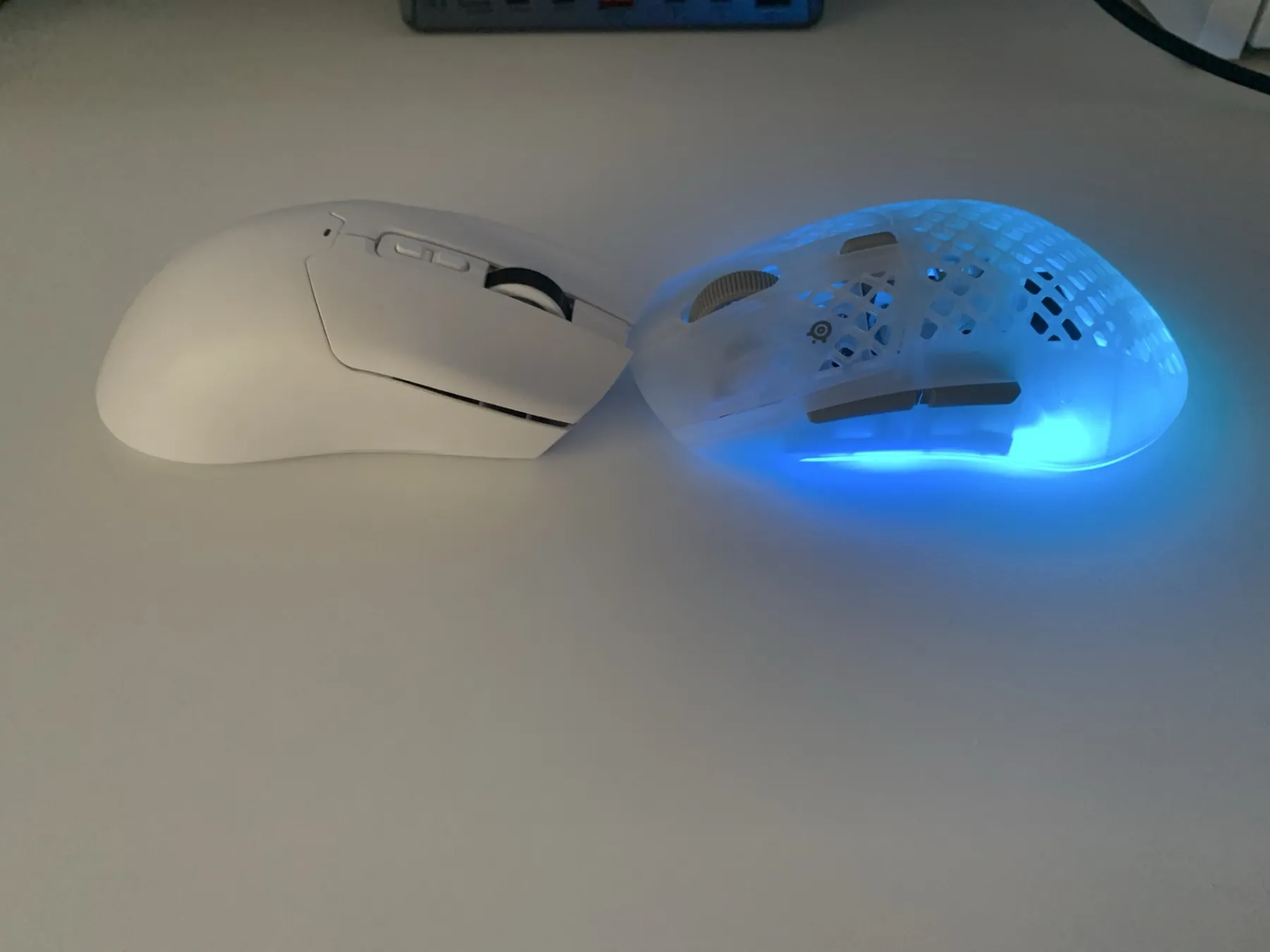 Image de la souris SteelSeries Aerox 3 Wireless Gen 2