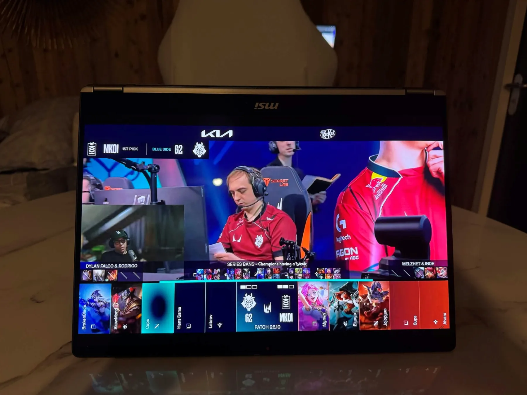 MSI Prestige 16 Flip AI+ C3MTG-216FR