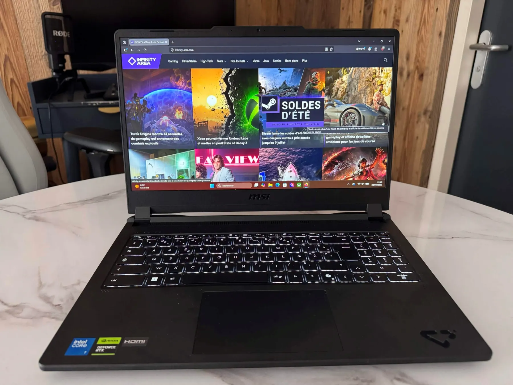 MSI Cyborg 15 Max C2WG MSI Cyborg 15 Max C2WG