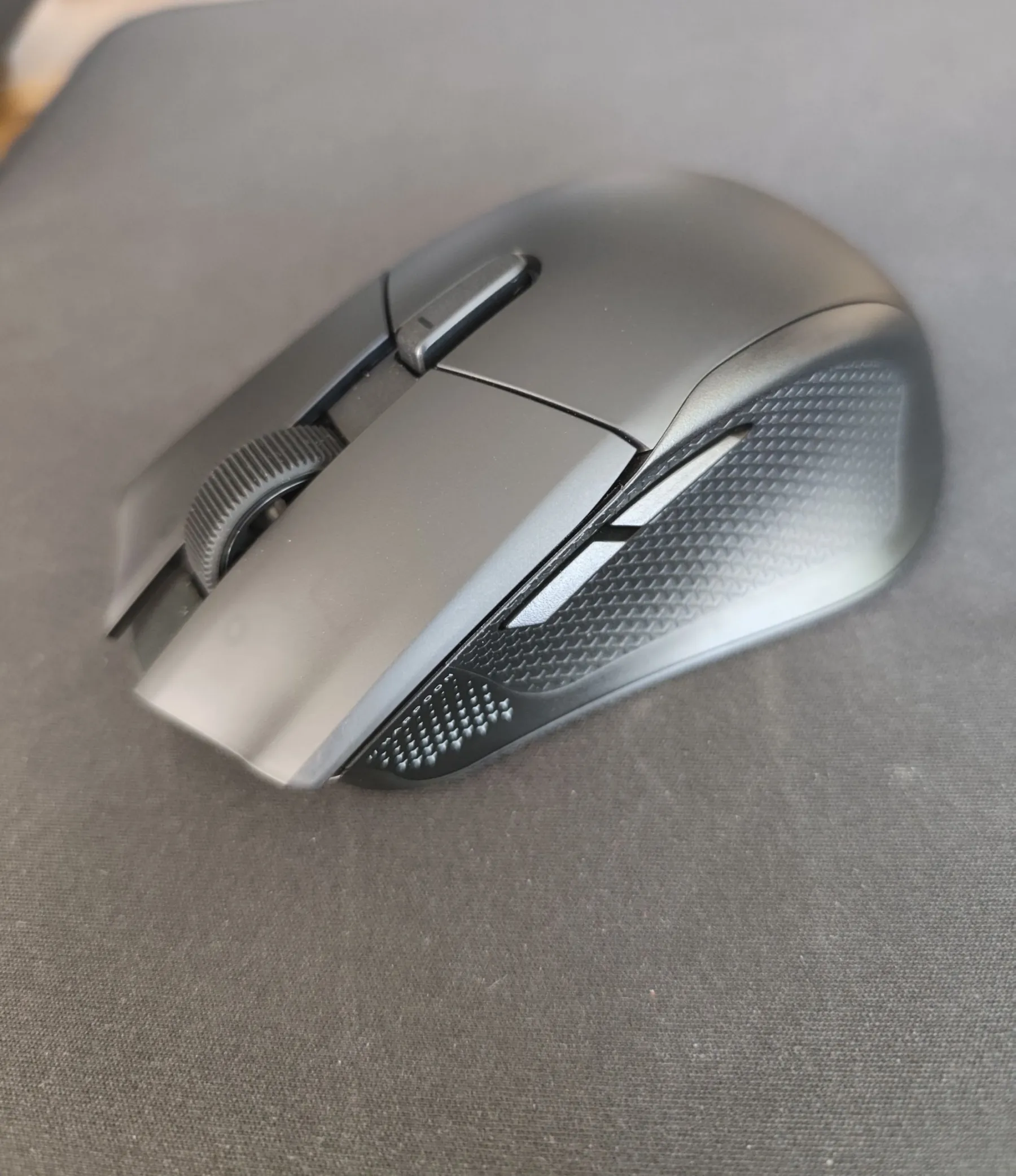 Image de la souris Corsair Harpoon V2 Wireless Image de la souris Corsair Harpoon V2 Wireless