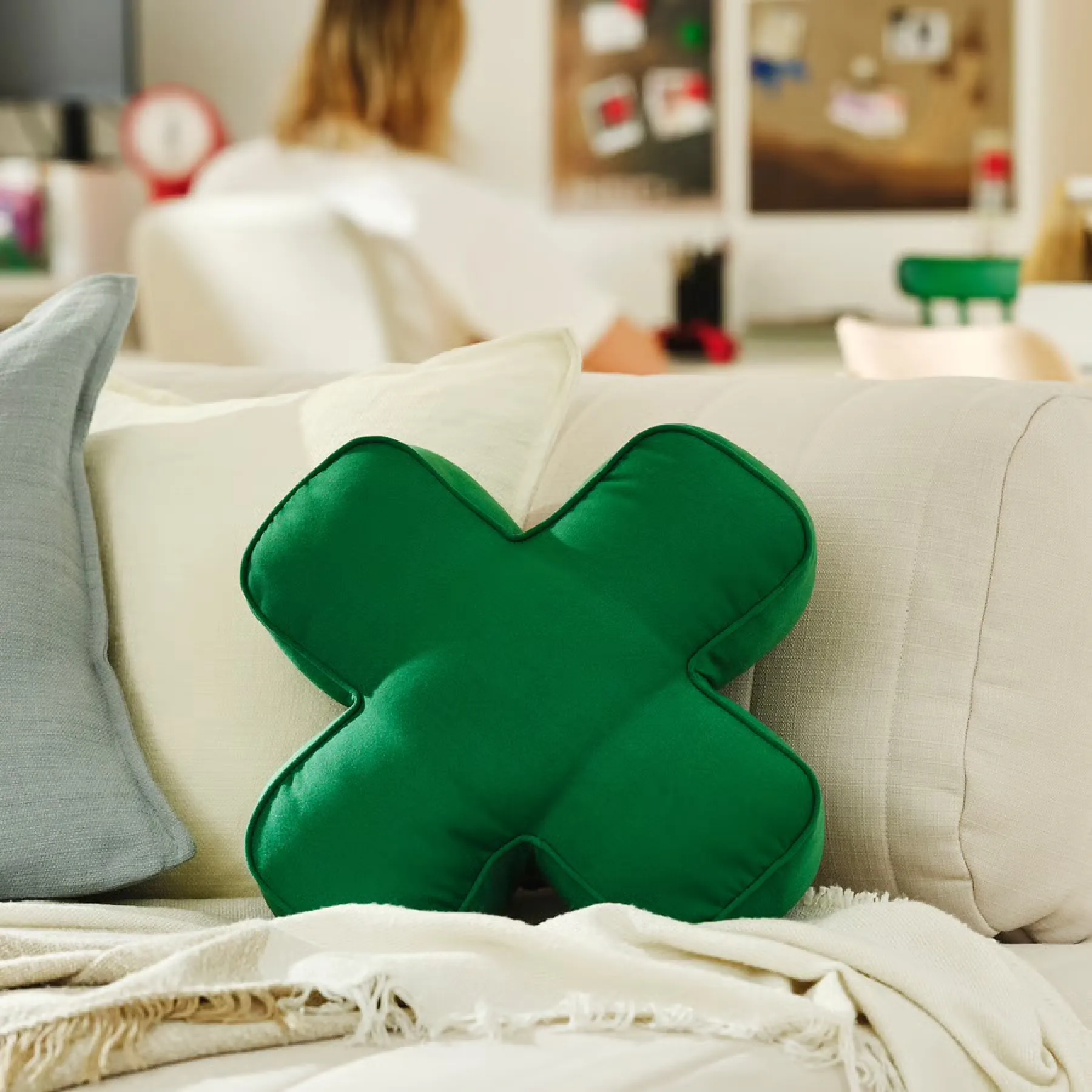 IKEA x XBOX - Coussin forme croix directionnelle IKEA x XBOX - Coussin forme croix directionnelle