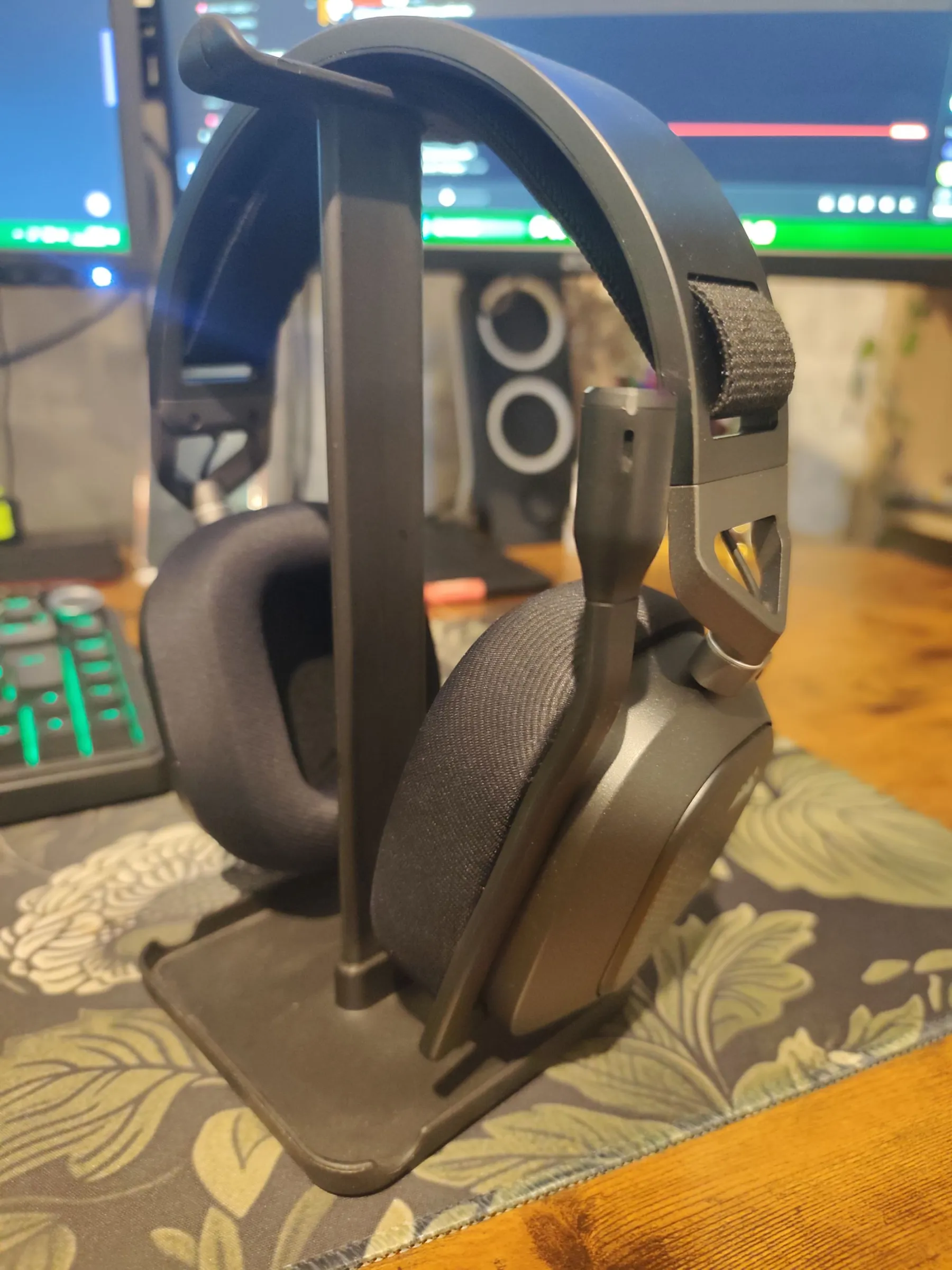 Test Corsair HS80 v2 MAX Wireless Test Corsair HS80 v2 MAX Wireless