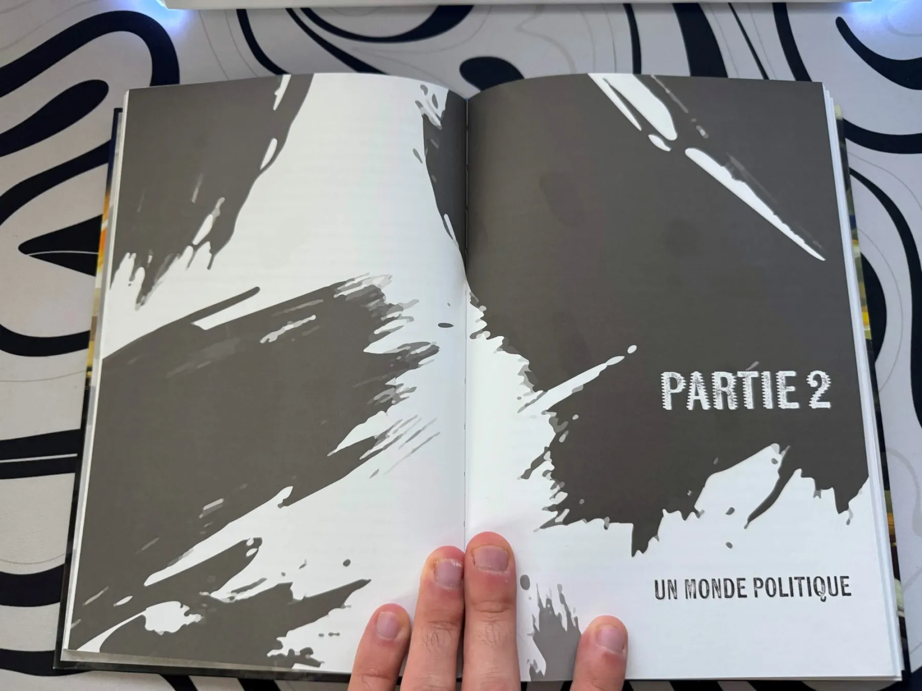 Les révolutions de Disco Elysium : La pensée politique dont vous êtes le héros Les révolutions de Disco Elysium : La pensée politique dont vous êtes le héros